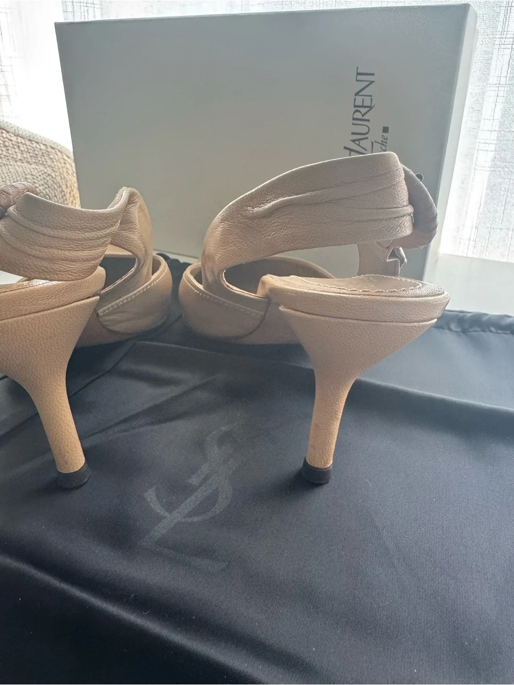 Saint Laurent Nude Leather Pointed Slingback Pumps - Picture 8 of 10